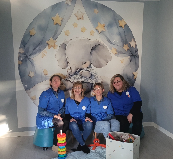 Salle d'accueil de la micro-crèche Les Petits Bouchons de Waben